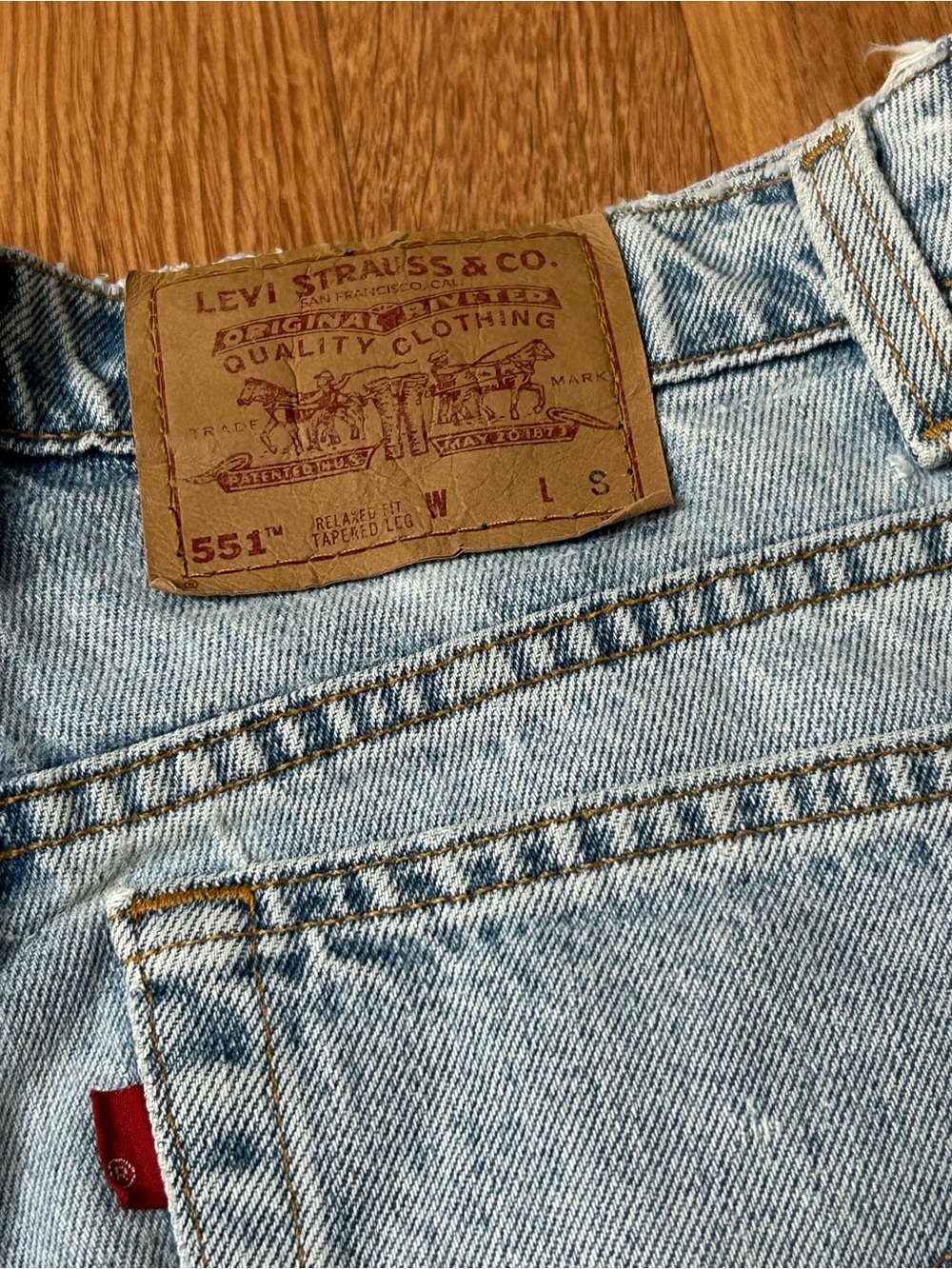 Levi's 551 Relaxed Fit Light Blue Jeans 10 Short